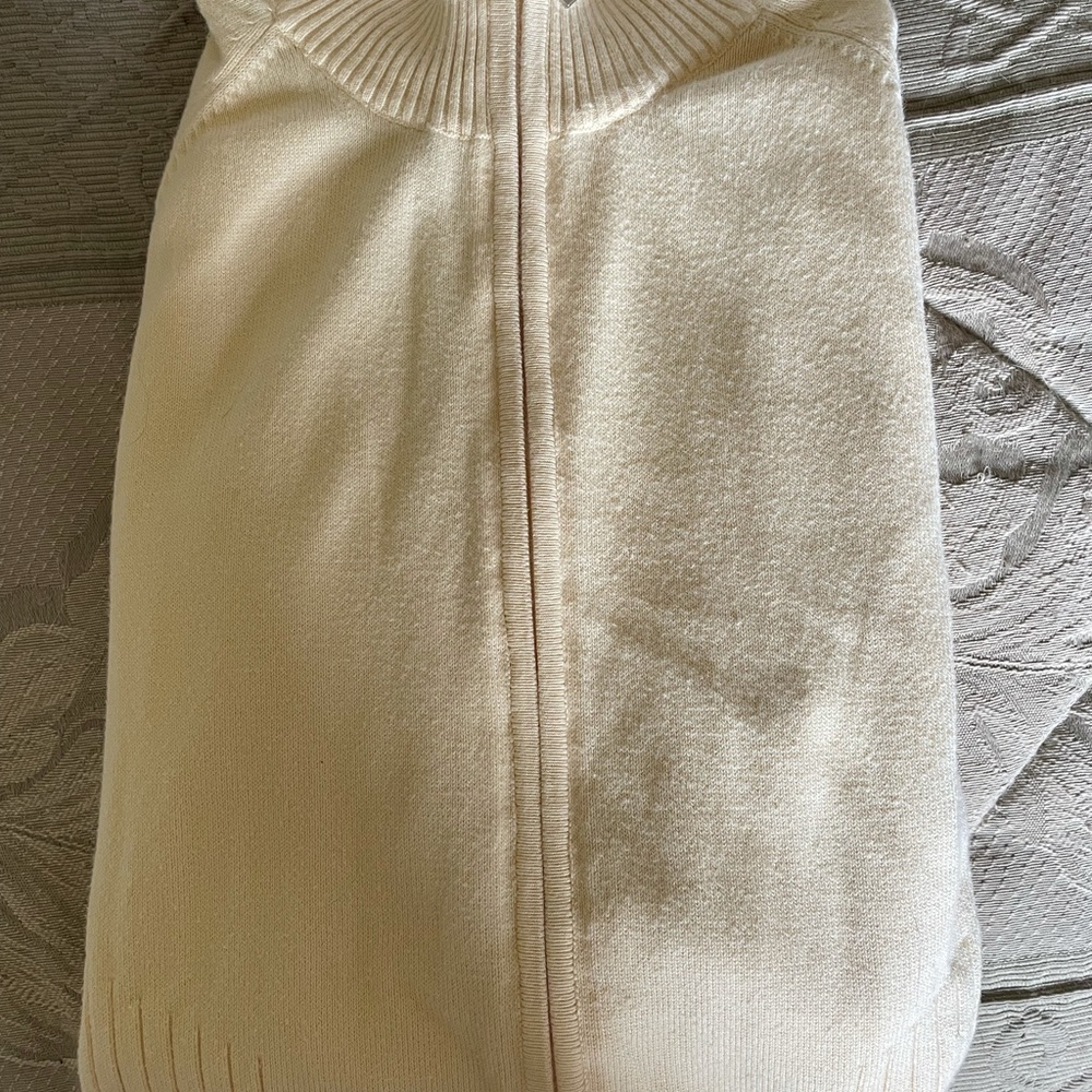 Pale yellow Talbot sweater